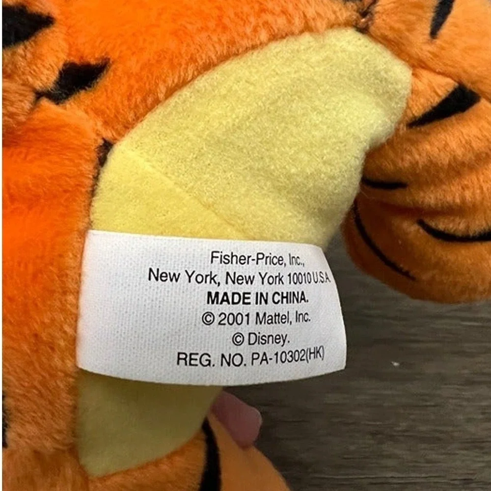 Disney Pooh & Friends Tigger Plush 2001 Fisher Price Stuffed Animal Toy Vintage